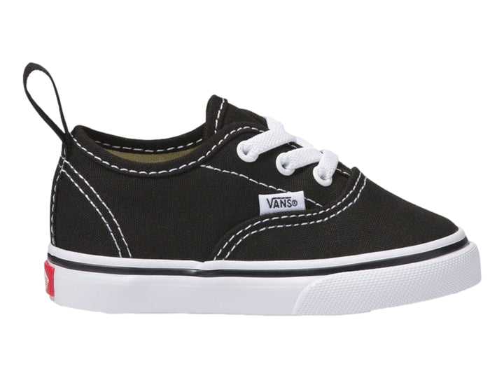 Tenis Vans Authentic negros para niño con agujetas elásticas blancas y suela blanca.