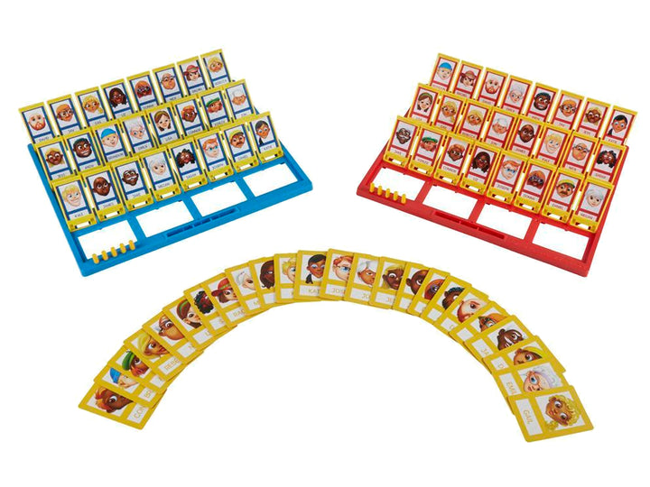 Caja del juego de mesa Guess Who? de Hasbro con tablero azul y tarjetas de personajes.
