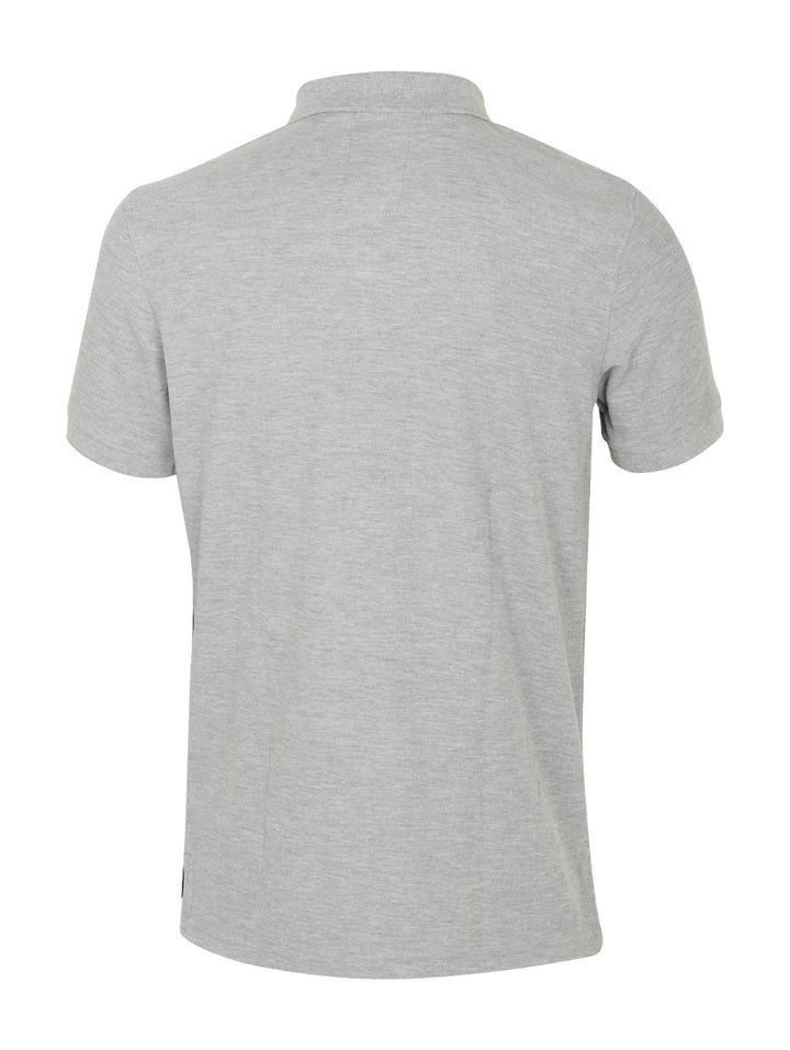 Playera polo K-Swiss color gris para hombre con cuello y manga corta.