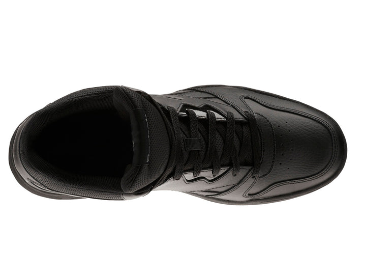Tenis deportivos Reebok de corte alto en color negro.
