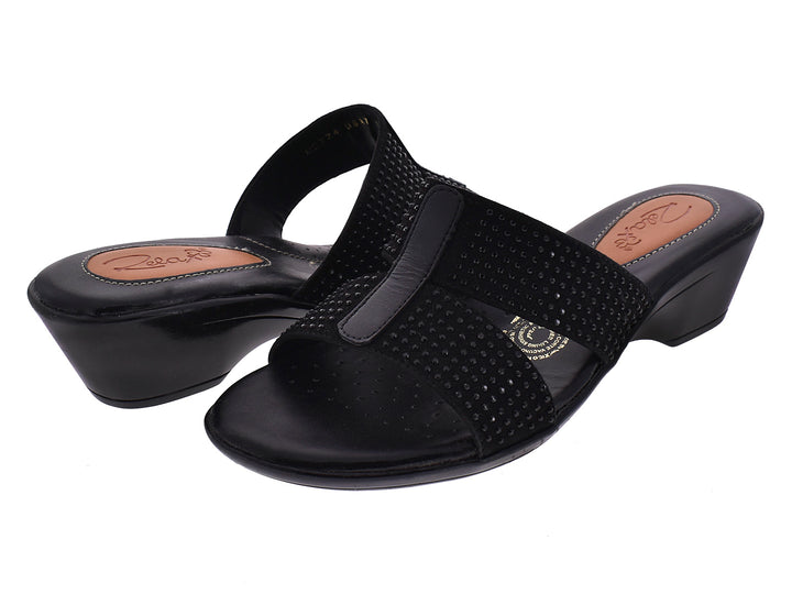 Sandalias negras de plataforma para mujer con plantilla color café.