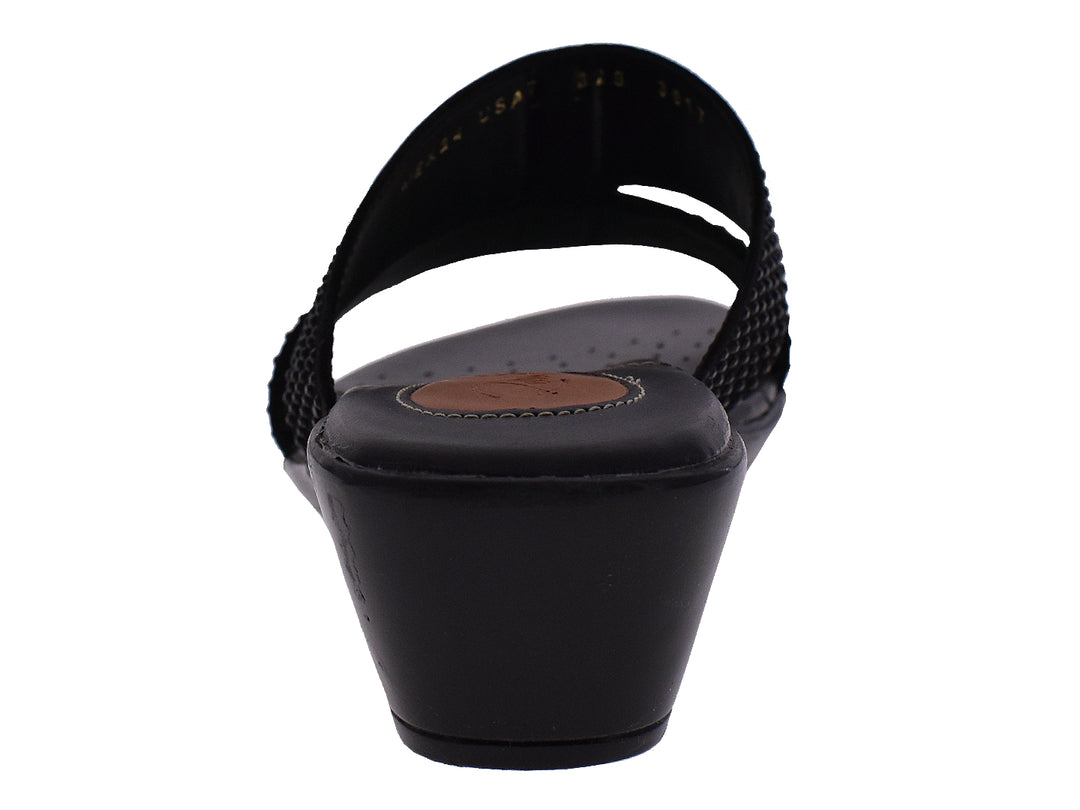 Sandalias negras de plataforma para mujer con plantilla color café.