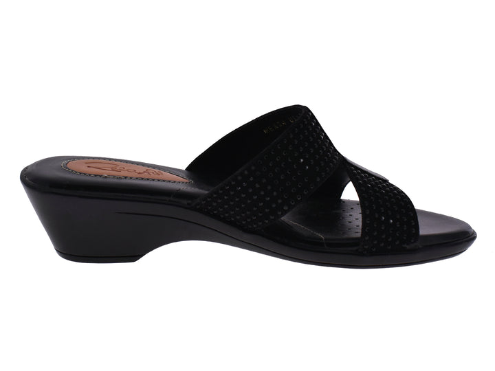 Sandalias negras de plataforma para mujer con plantilla color café.