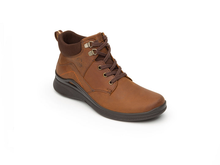 Bota Flexi Outdoor para mujer en color tan con cordones y suela oscura.
