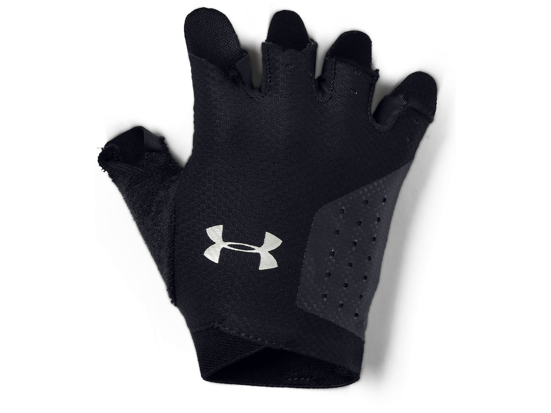 Guante de entrenamiento Under Armour color negro para mujer, diseño sin dedos con logo plateado y zona perforada.