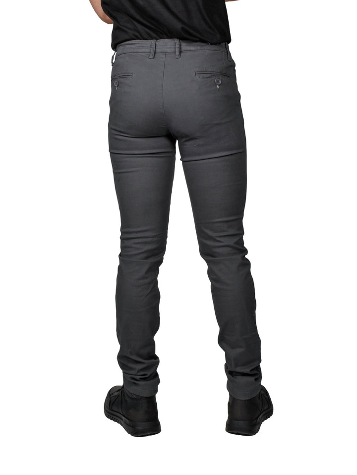 Pantalón slim fit color gris oxford para hombre