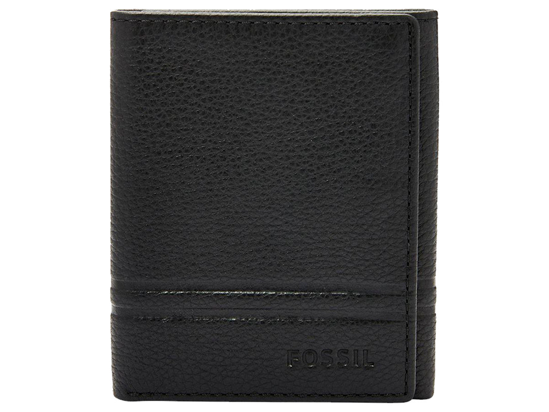 Cartera Fossil Wilder trifold de cuero color negro con logo grabado en la parte inferior.