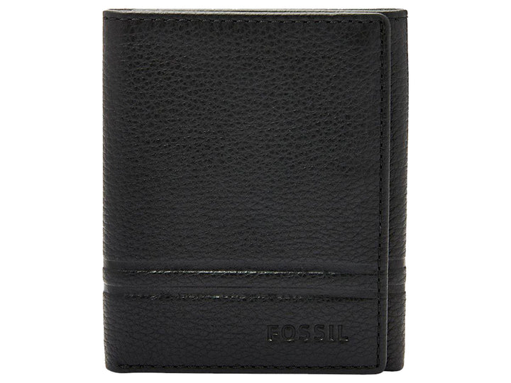 Cartera Fossil Wilder trifold de cuero color negro con logo grabado en la parte inferior.
