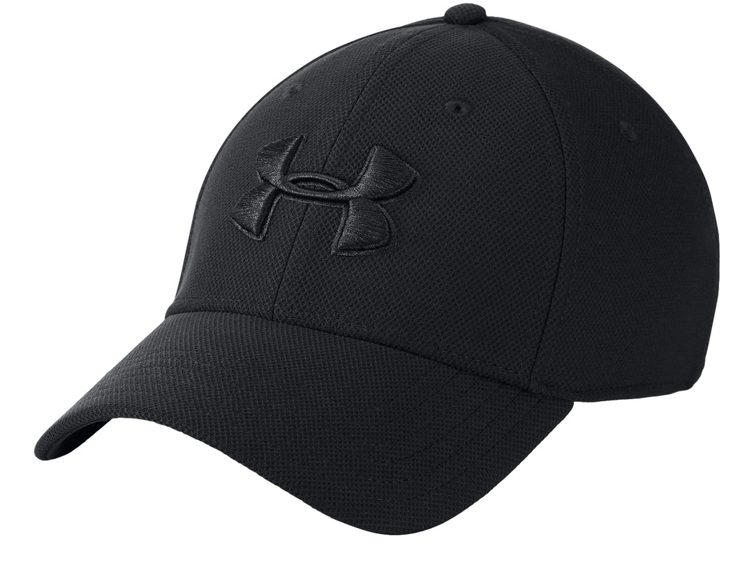 Gorra deportiva Under Armour de color negro con logotipo frontal bordado en el mismo tono.