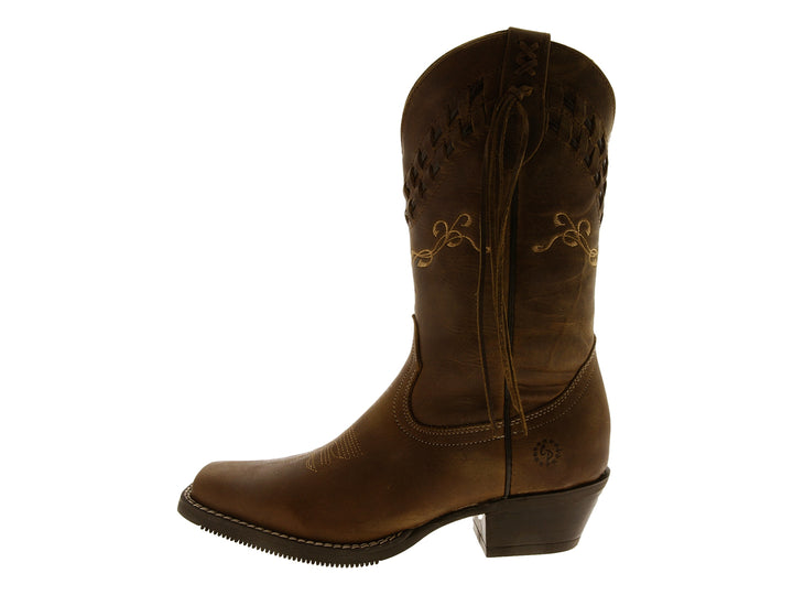 Botas vaqueras para mujer en color arena de cuero con detalles bordados y tejido en la parte superior.