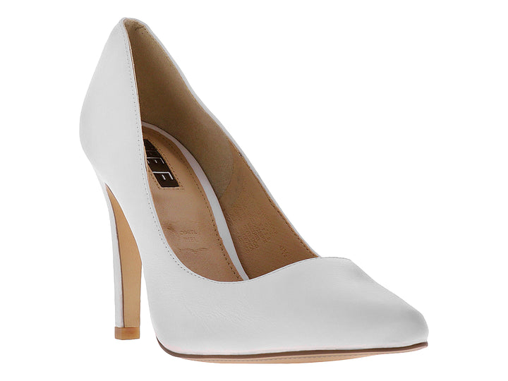 Zapato de tacón alto color blanco para mujer con punta redondeada y acabado liso.