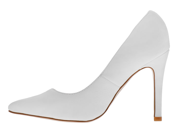 Zapato de tacón alto color blanco para mujer con punta redondeada y acabado liso.
