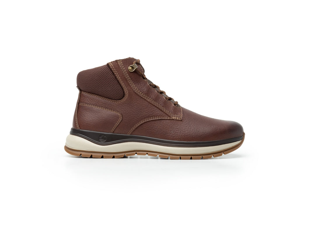 Botas Flexi Randall Country para hombre en color chocolate con suela beige y negra.