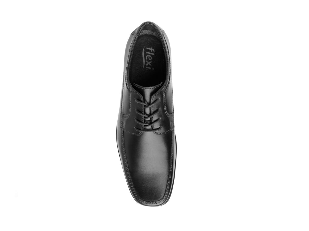 Zapato formal Flexi Sato para hombre en color negro, confeccionado en cuero con agujetas.