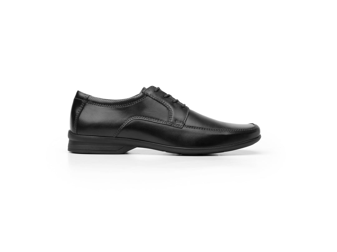 Zapato formal Flexi Sato para hombre en color negro, confeccionado en cuero con agujetas.