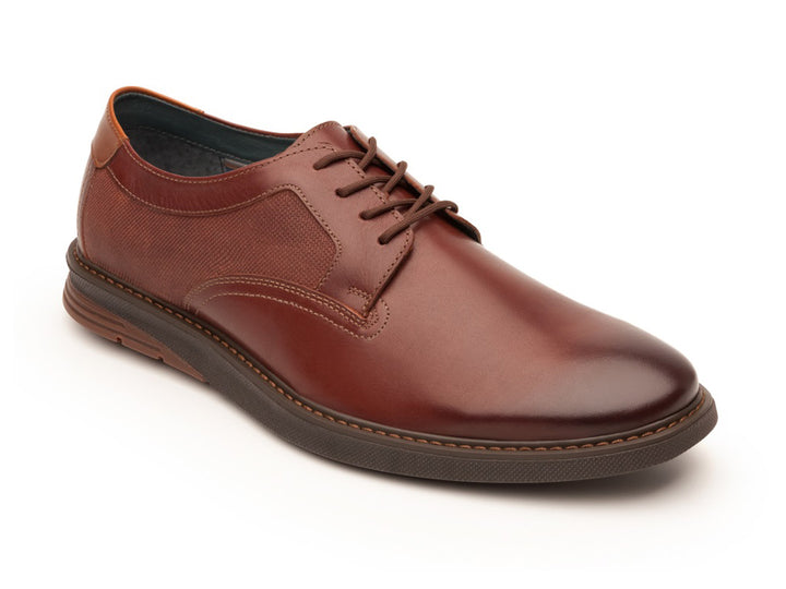 Zapato Flexi Mansell para hombre en color nogal, de cuero con agujetas y suela oscura.
