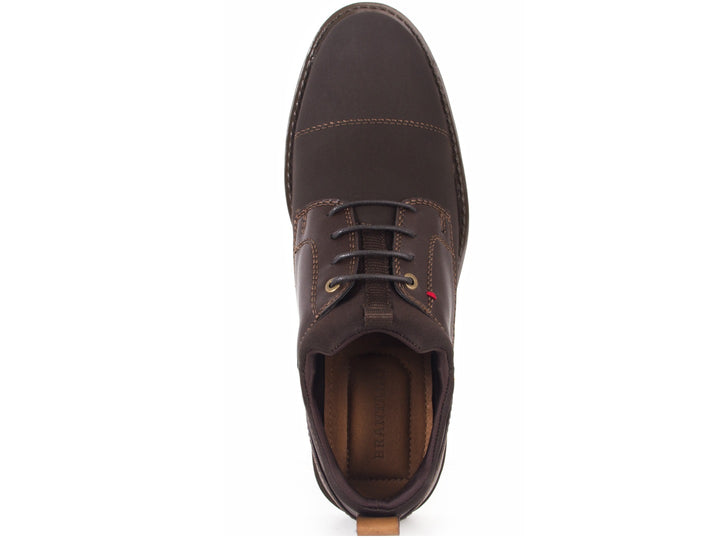 Zapato casual color café para hombre marca Brantano con agujetas y detalles en tela y sintético.