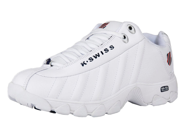 Tenis deportivos K-Swiss blancos para mujer con detalles en rojo y azul marino.