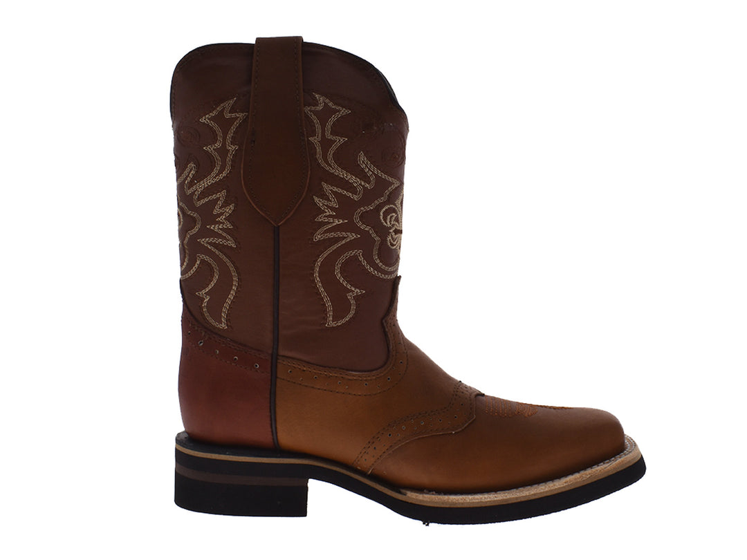 Botas vaqueras para hombre de cuero en tonos marrón y canela con bordados decorativos y suela negra.