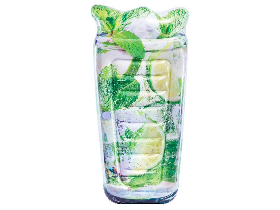 Colchón inflable para alberca con diseño de vaso de mojito con rodajas de limón y hojas de menta.