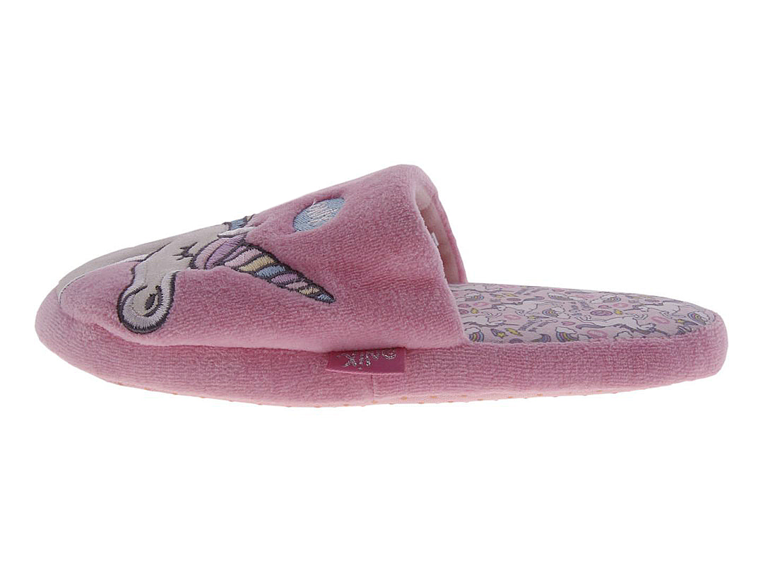 Pantufla rosa para niña con diseño de unicornio y un corazón.