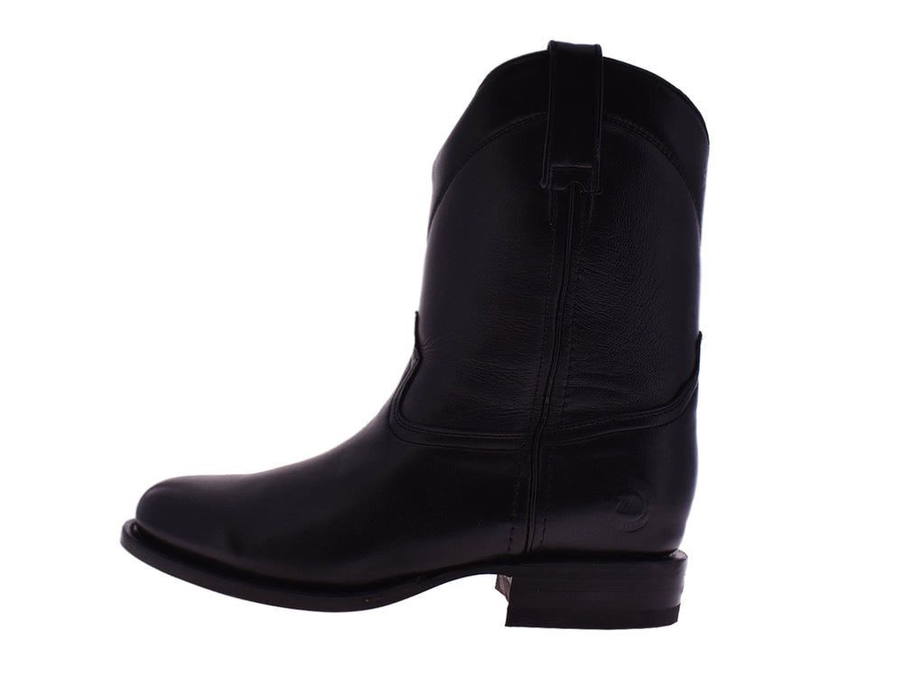 Par de botas de cuero color negro marca 7 Leguas para hombre.