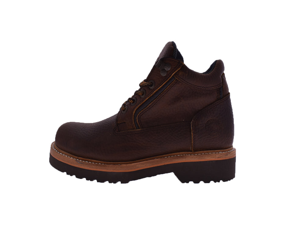Par de botas 7 Leguas modelo Bull Fight en color ocre, fabricadas en cuero con suela gruesa y cordones.