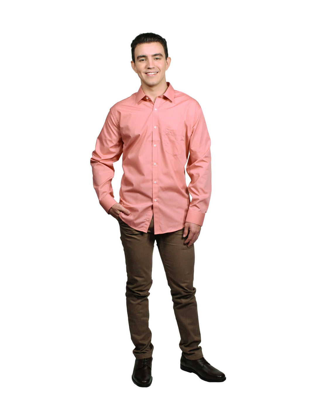 Pantalón color khaki para hombre de estilo casual y corte recto.