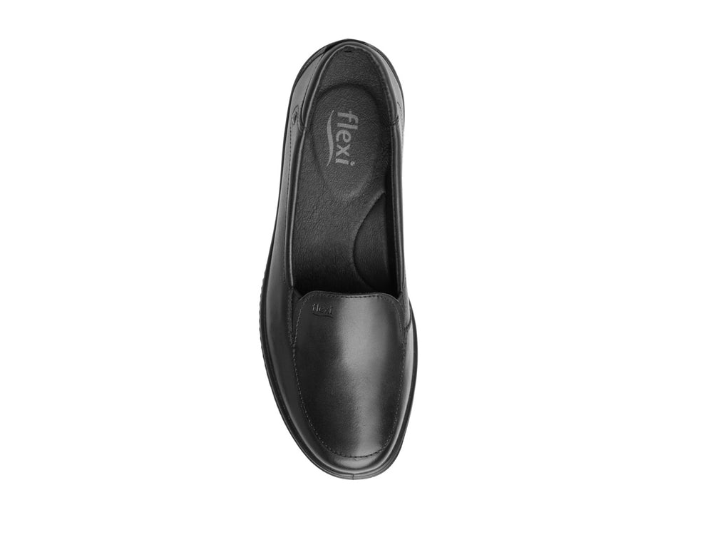 Zapato plano Flexi Jane para mujer en color negro, material de cuero liso.
