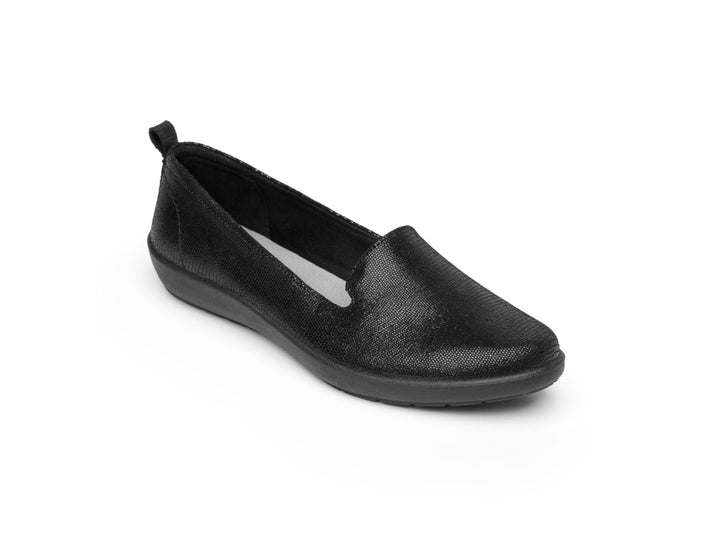 Zapato plano Flexi Amelie para mujer en color negro con textura rugosa.