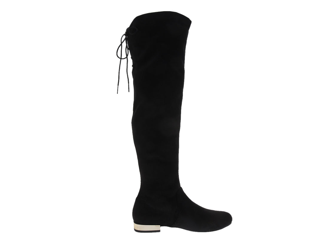 Botas altas negras para mujer con detalle dorado en la base.