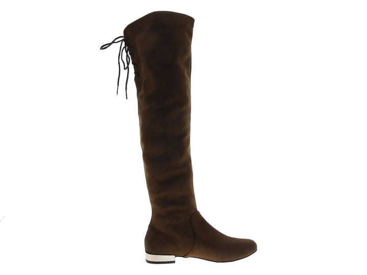 Botas altas color marrón madera para mujer con detalles de cordones en la parte posterior.