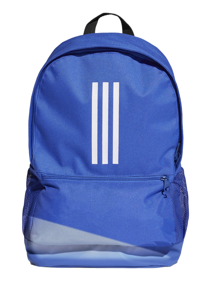 Mochila escolar Adidas color azul con tres franjas blancas verticales y base en tono degradado.