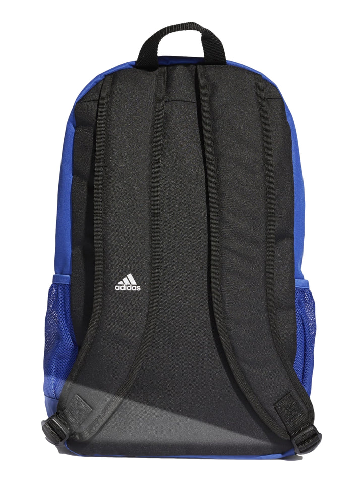 Mochila escolar Adidas color azul con tres franjas blancas verticales y base en tono degradado.