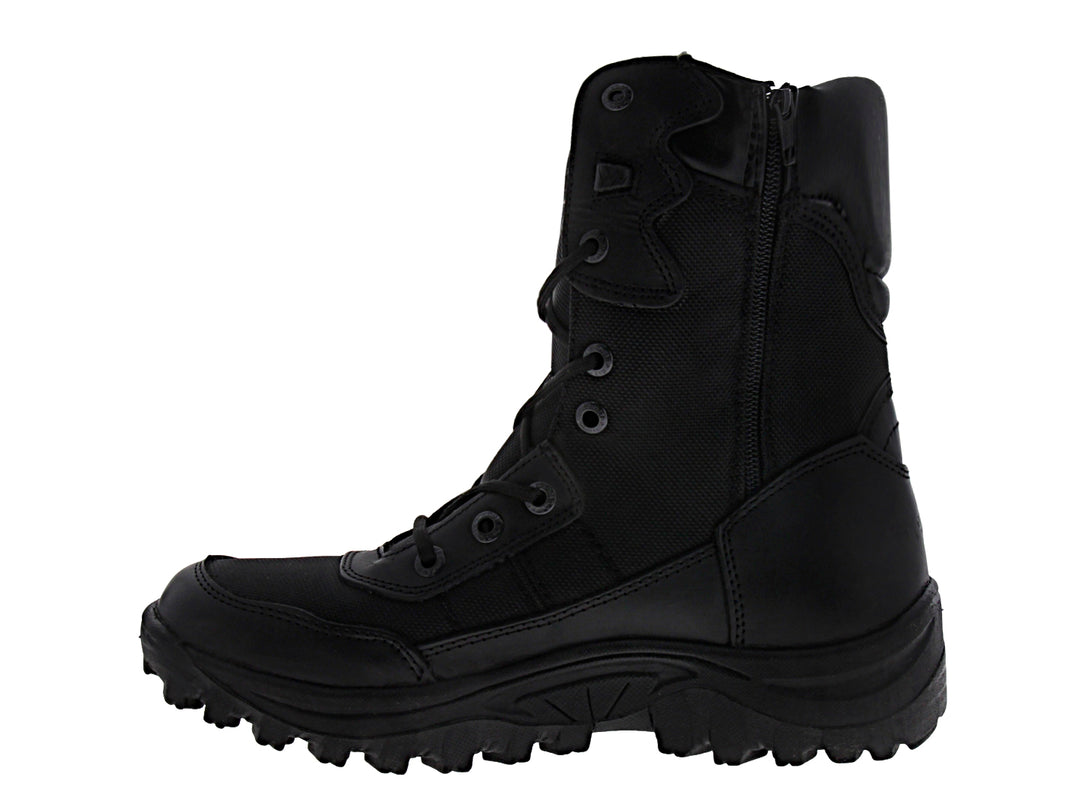 Bota Rombar color negro de caña alta con agujetas y suela robusta para actividades deportivas o tácticas.