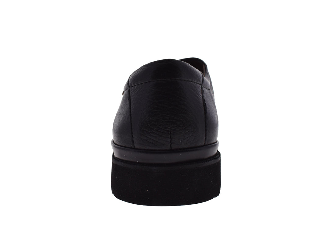 Zapato formal JARKING para hombre en color negro, material de cuero con textura y cierre de cordones.