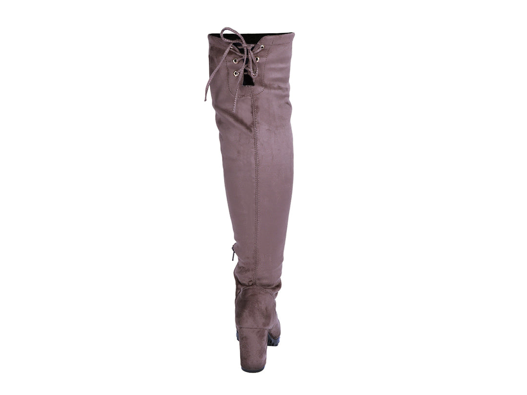 Botas altas color carbón para mujer con tacón grueso y acabado mate.