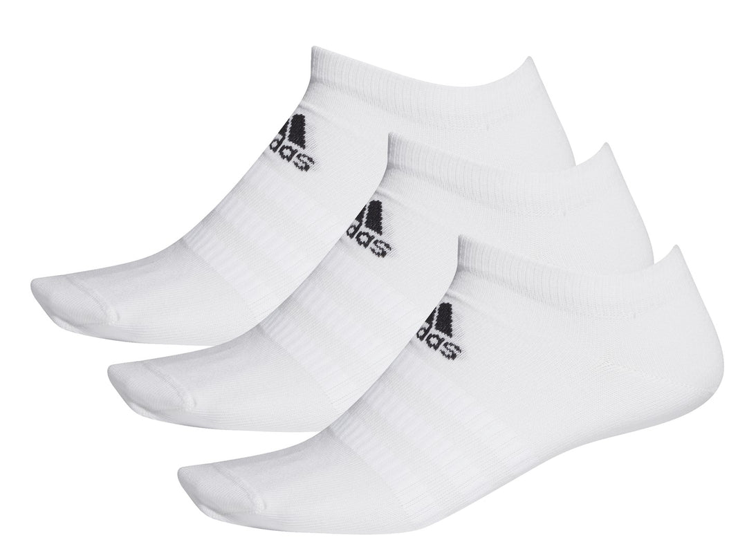 Paquete de tres calcetines cortos Adidas de color blanco con logotipo negro.