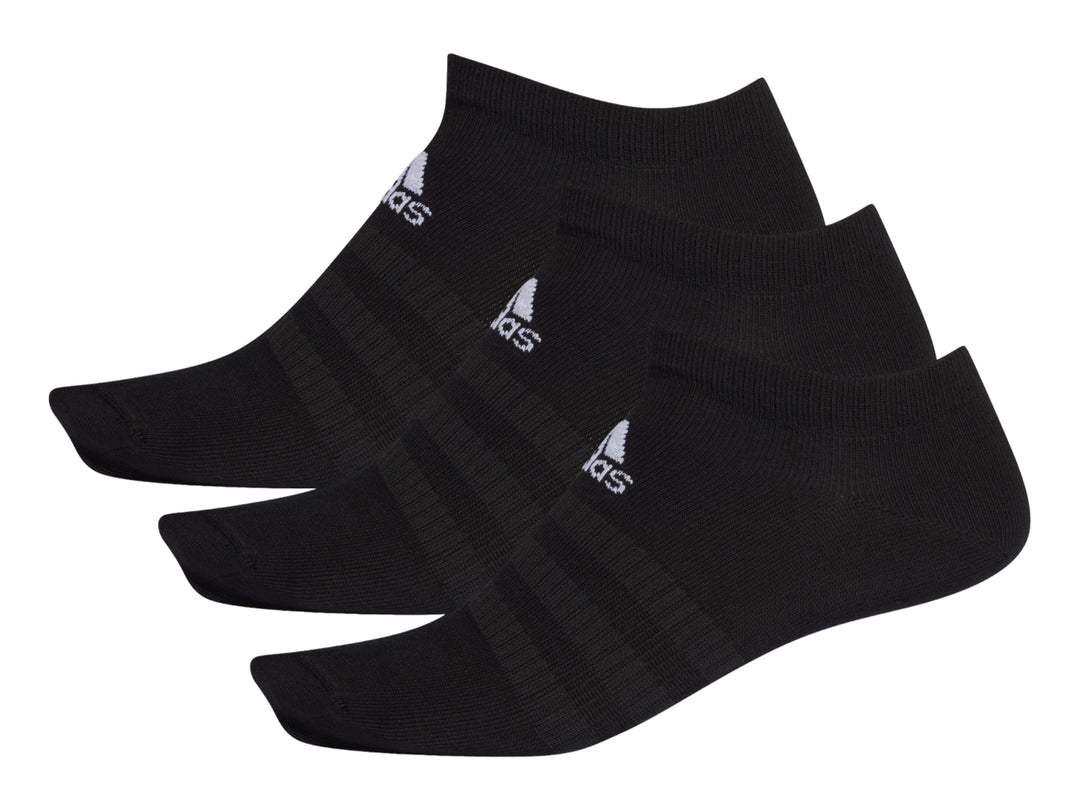Paquete de tres calcetines cortos Adidas de color negro con logotipo blanco.