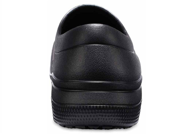 Zueco Crocs On The Clock Work Slipon para hombre en color negro.