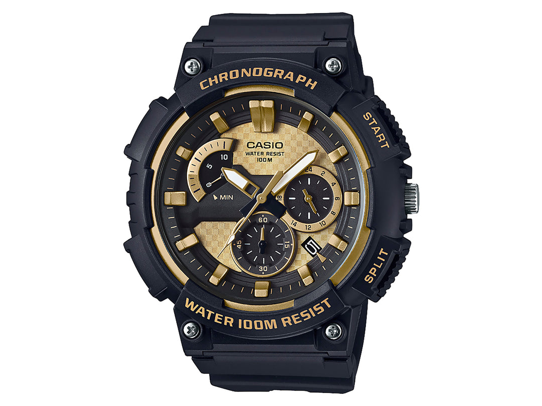 Reloj analógico Casio negro con detalles dorados, estilo deportivo y resistente al agua.