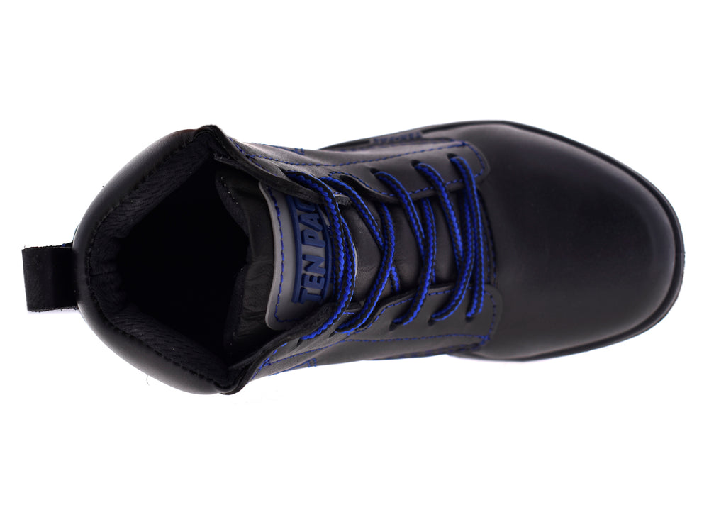 Par de botas negras dieléctricas con cordones y suela de color azul.