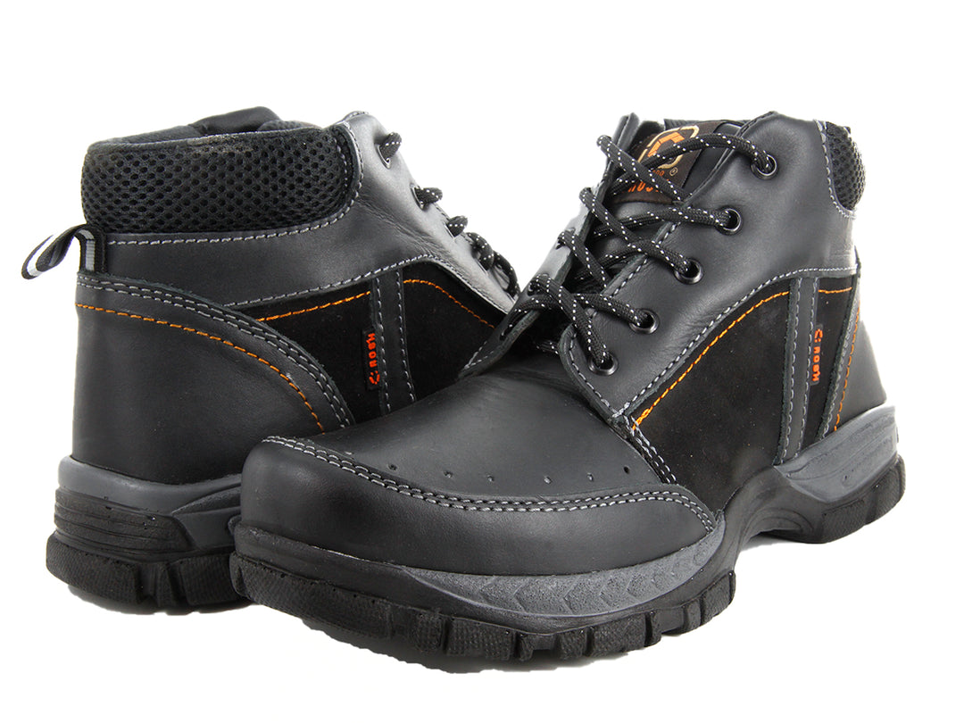 Botas negras para hombre marca Crosh con costuras decorativas en naranja y suela resistente.