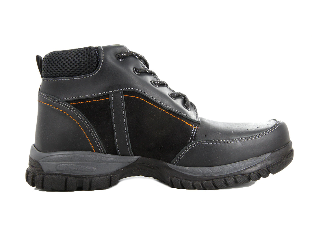 Botas negras para hombre marca Crosh con costuras decorativas en naranja y suela resistente.