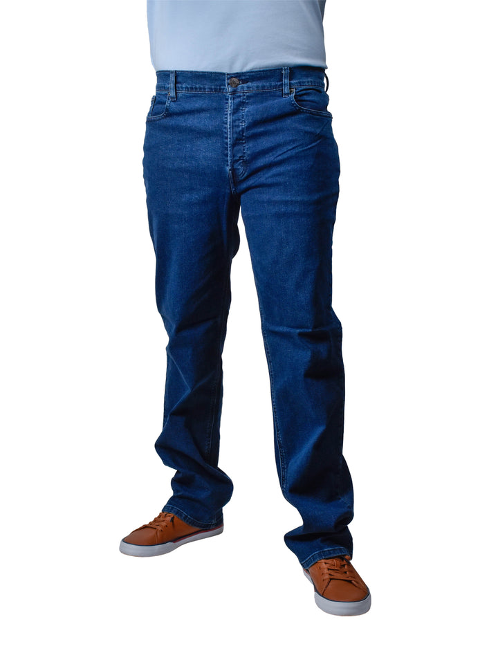 Jeans OGGI color azul para hombre en corte recto.