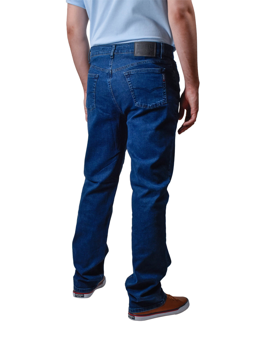 Jeans OGGI color azul para hombre en corte recto.