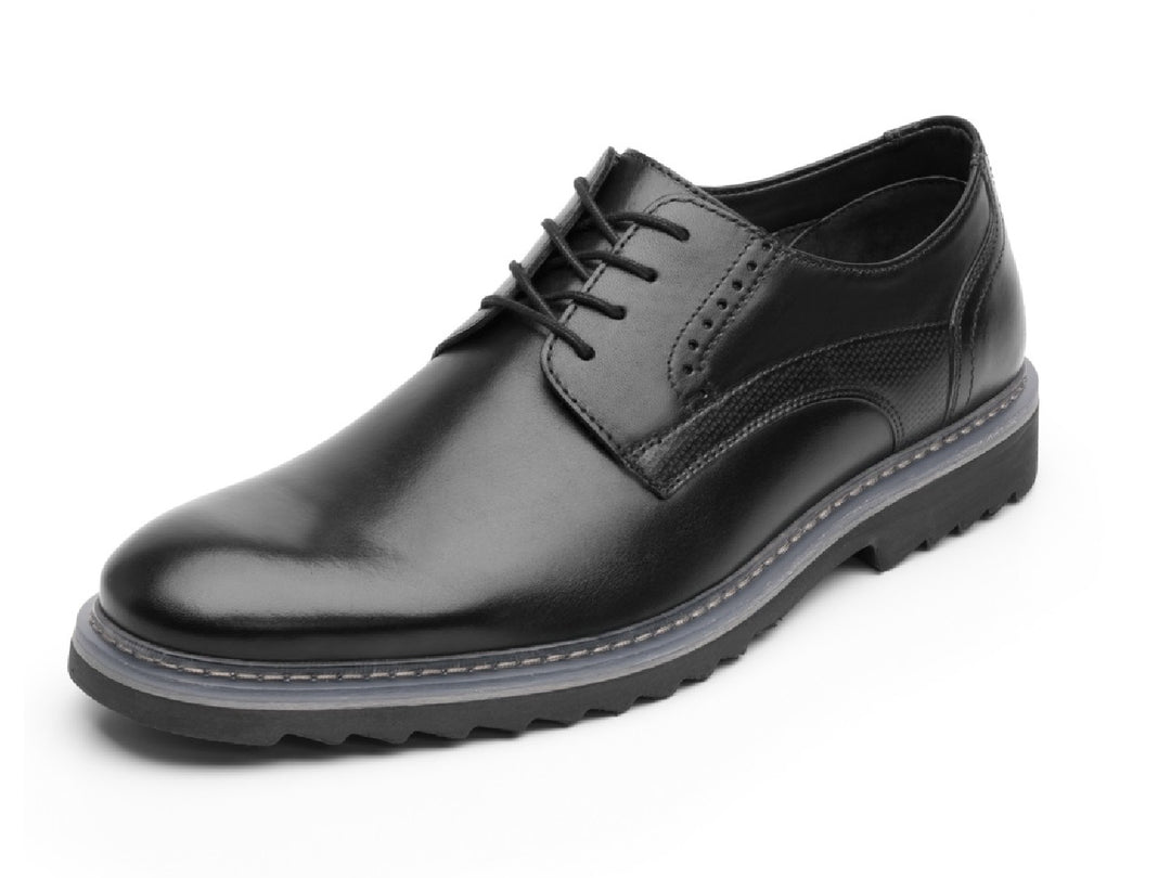 Zapato Flexi Stroll para hombre en color negro, de cuero con agujetas y suela gruesa.
