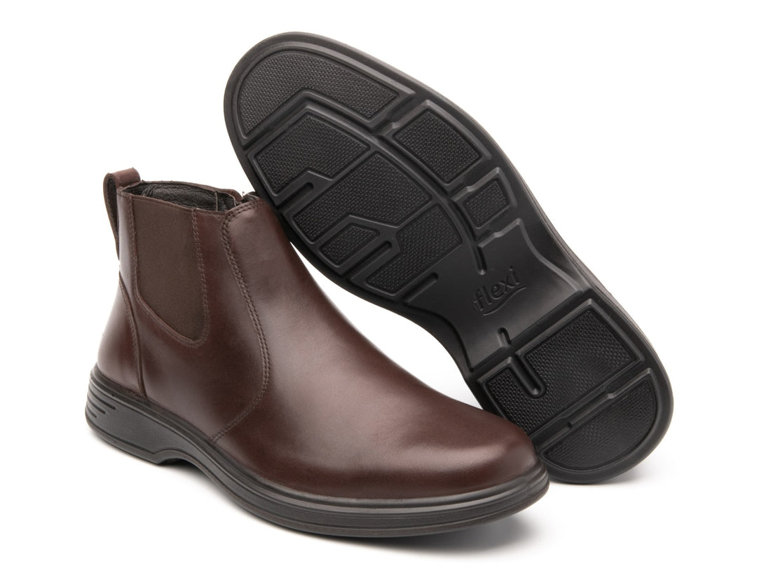 Botas Flexi color marrón oscuro para hombre, estilo Chelsea con paneles laterales elásticos.