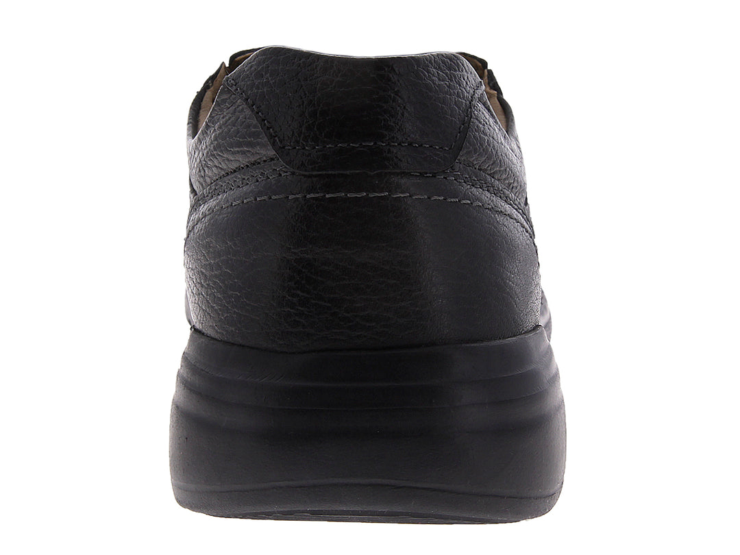 Zapato casual Dockers Mission para hombre en color negro con textura de cuero y agujetas.