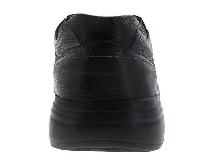 Zapato casual Dockers Mission para hombre en color negro con textura de cuero y agujetas.